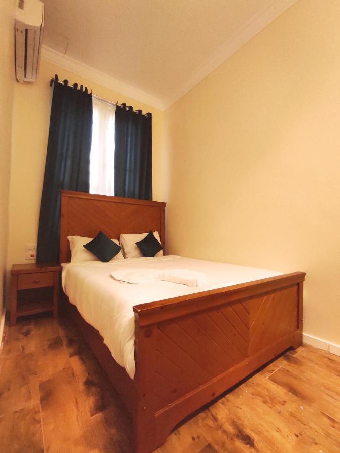 Albergue House